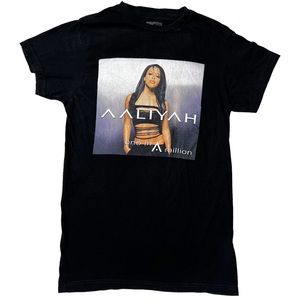 Aaliyah One In A Million Graphic T-Shirt in Black Women’s Sz S